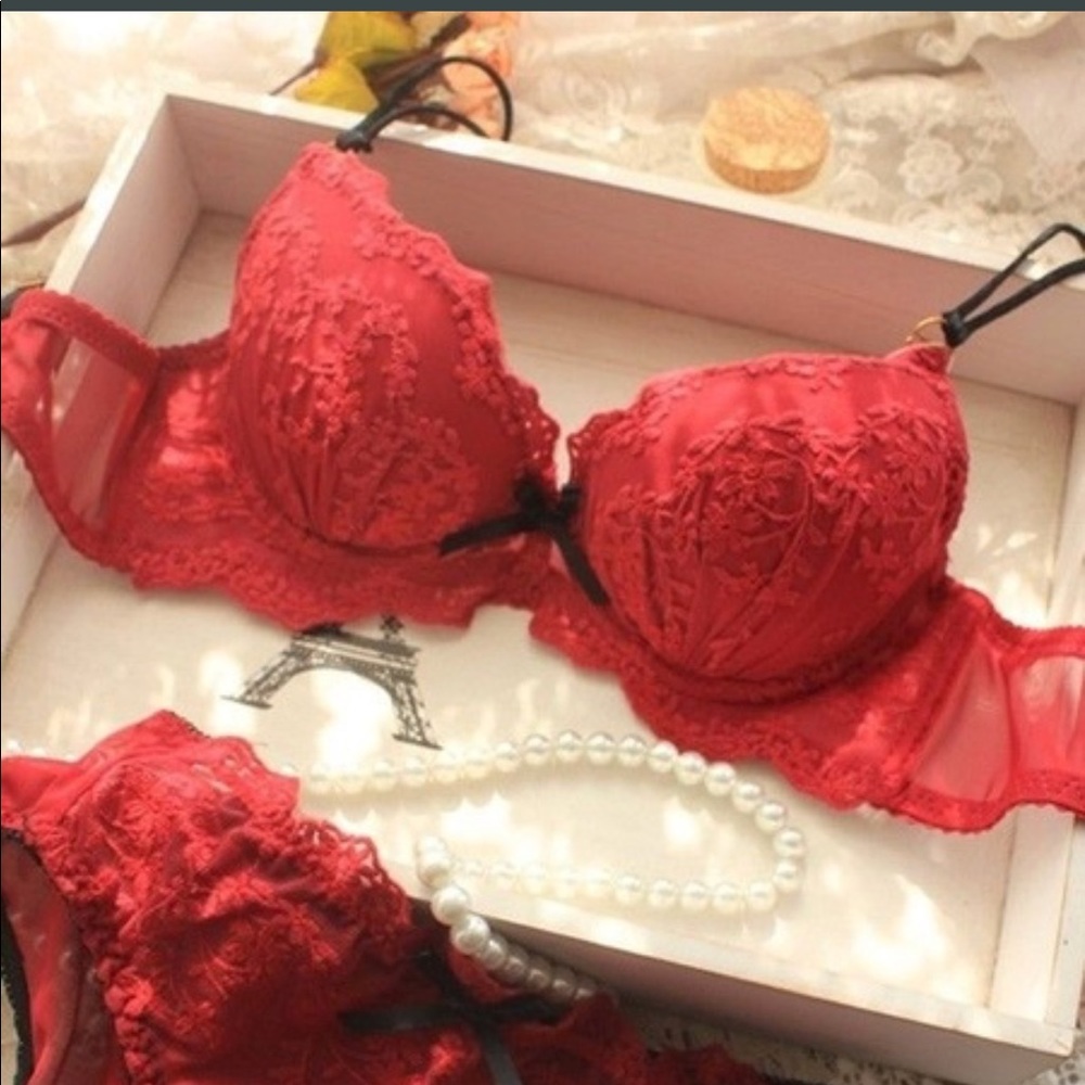 New bra and underwear set